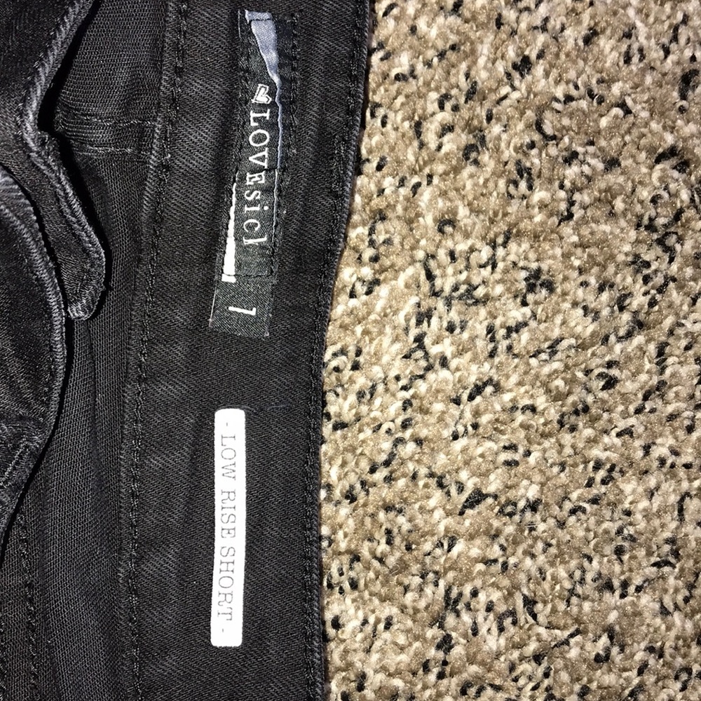 hot topic jean shorts - Picture 2 of 6